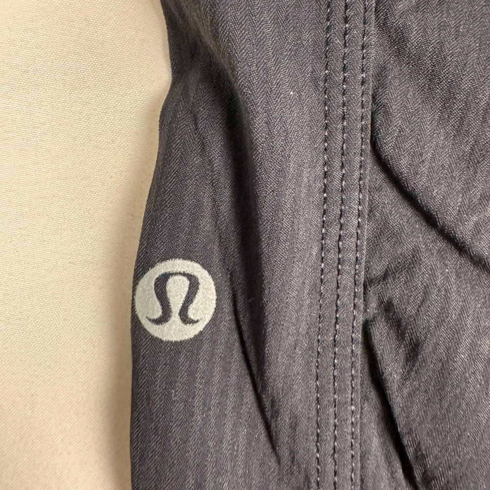Lululemon Dance Studio Crop Pants Black Women’s 8 - Picture 6 of 6